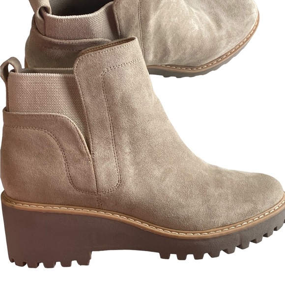 Dolce Vita Rango Lug Sole Ankle Boots booties size 9 - Picture 7 of 9